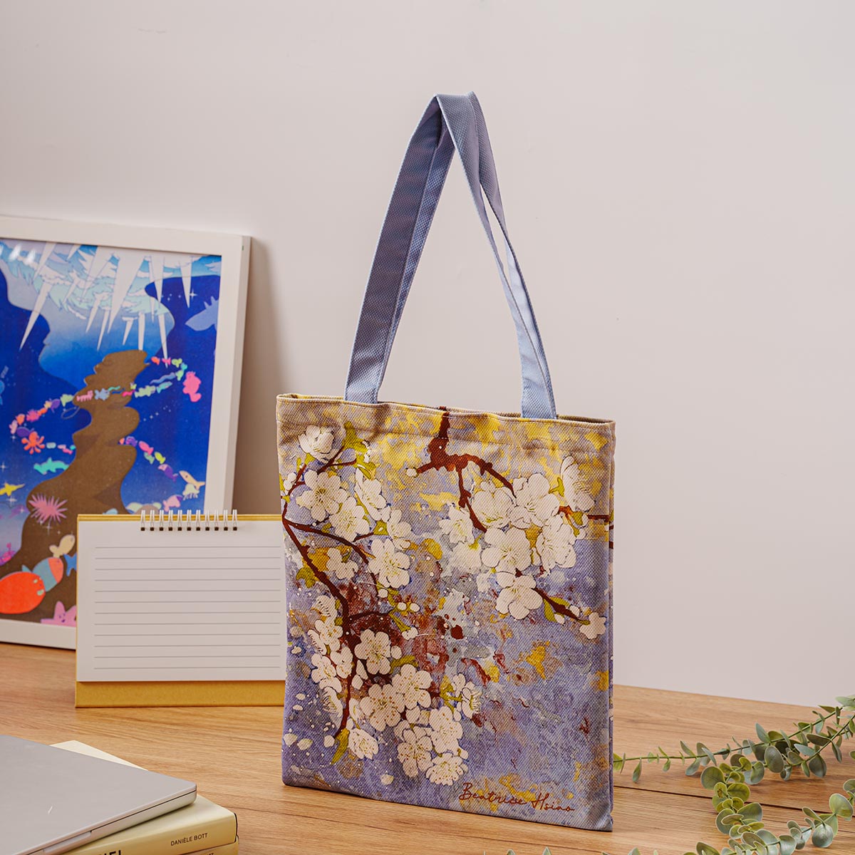 Beatrice Hsiao Flower Heart – A4 Shoulder Bag