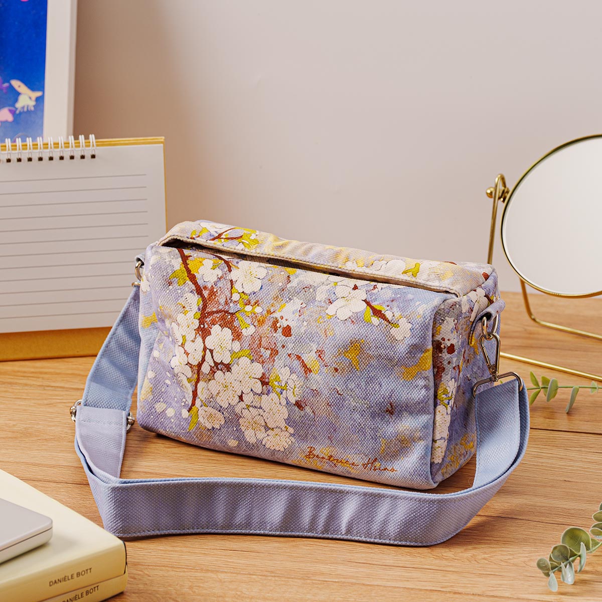 Beatrice Hsiao Flower Heart – Shoulder bag